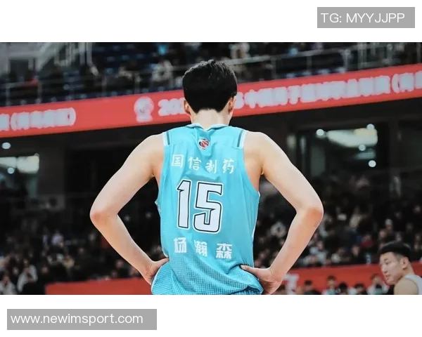 瀚森凌晨仅睡三小时赶飞机体能影响显著感受明显