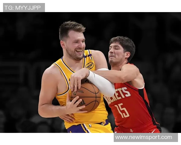 东契奇与里夫斯携手共进展现持球天赋助力湖人未来发展