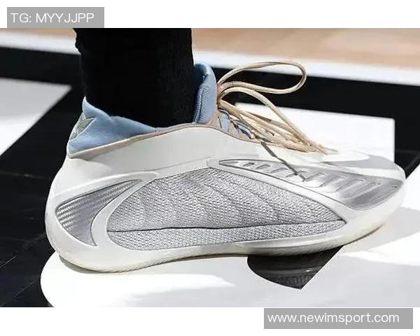 森林狼社媒庆祝马年爱德华兹今日穿中国新年配色AE2展现节日气氛